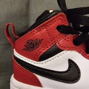 Air Jordan 1 Retro High OG 'Chicago' (4C)